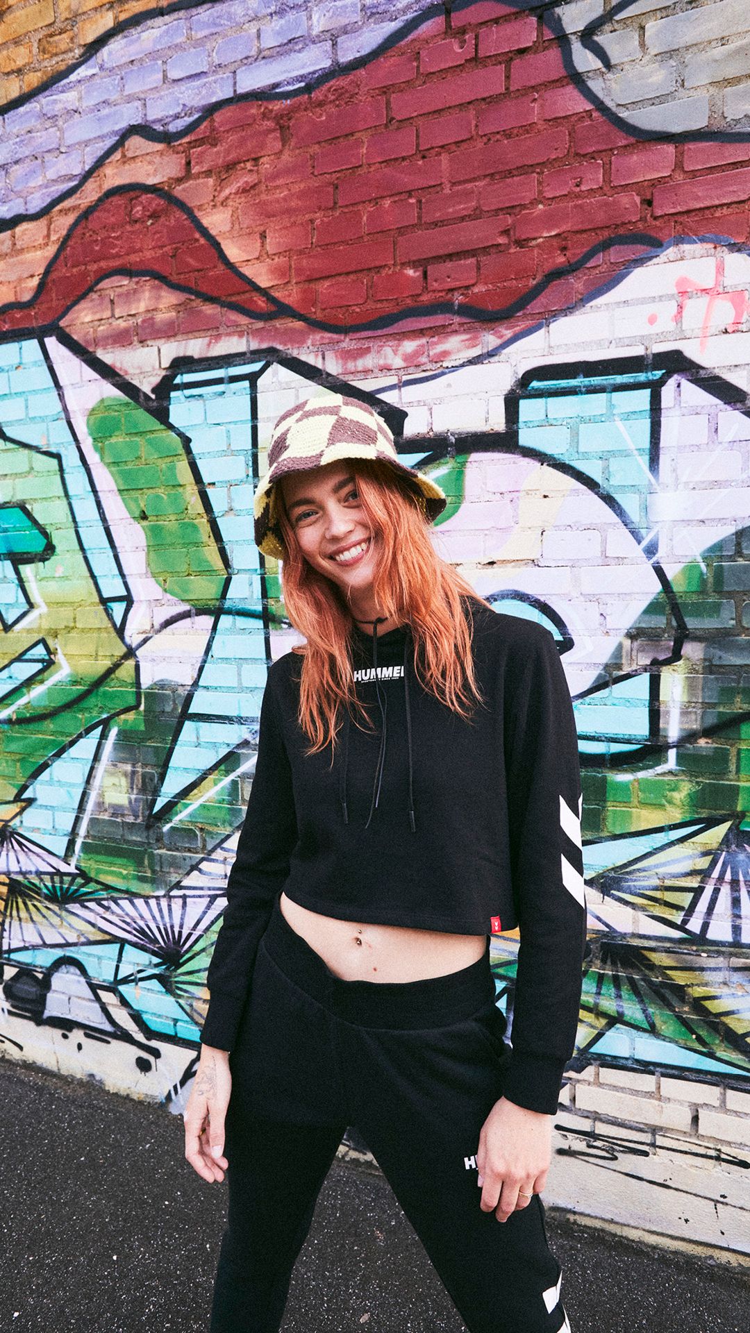 hmlLEGACY WOMAN CROPPED HOODIE