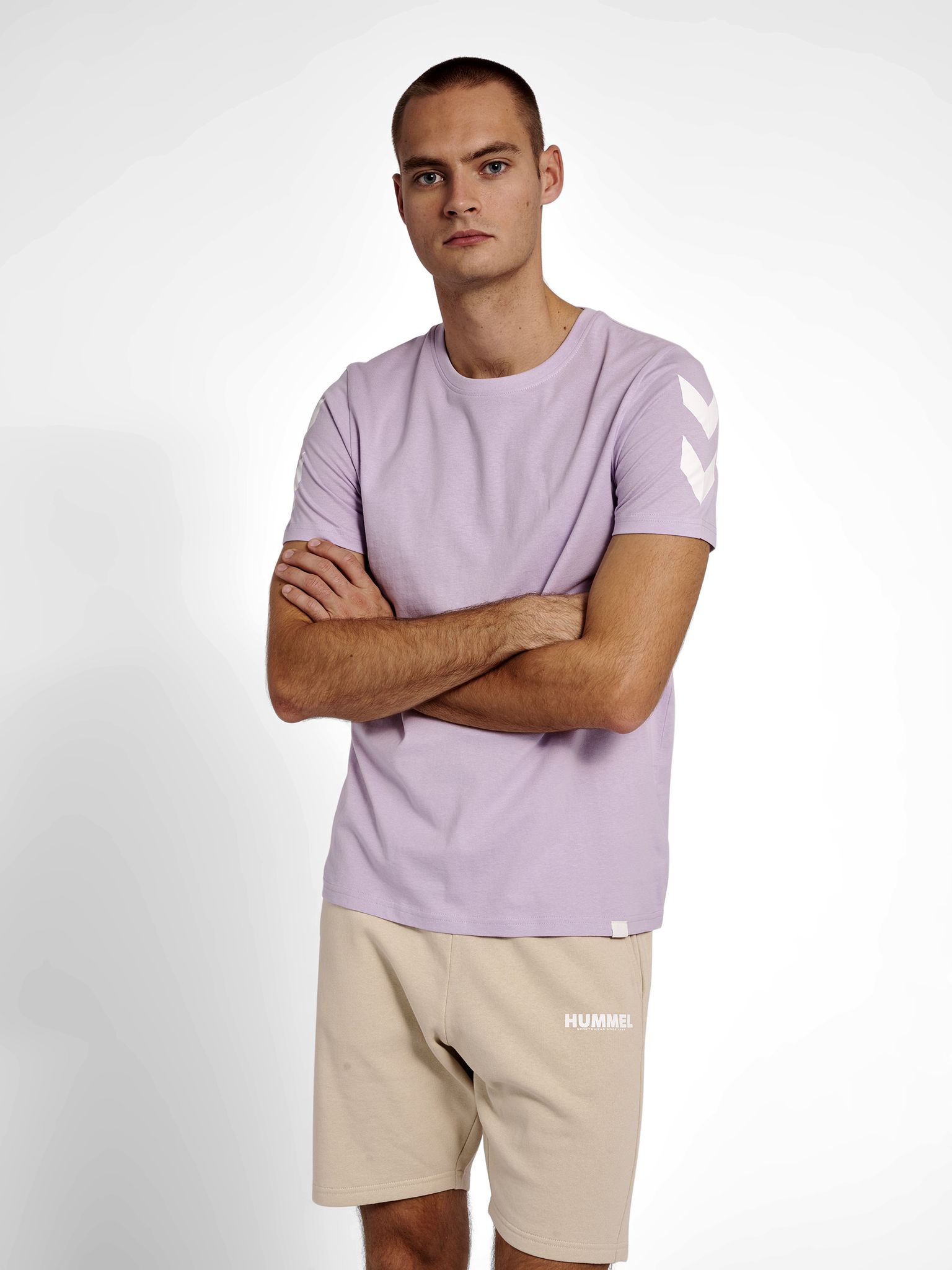 hmlLEGACY CHEVRON T-SHIRT