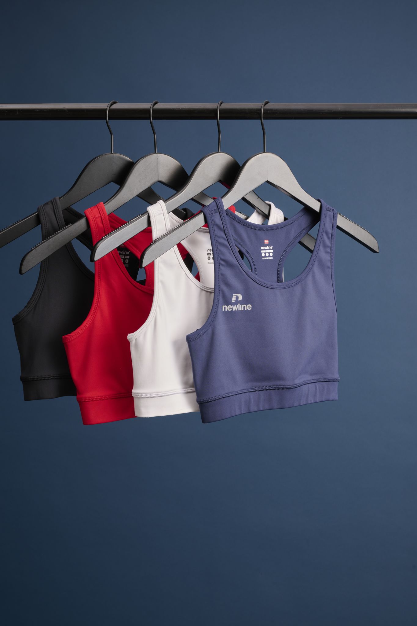 WOMEN'S CORE ATHLETIC TOP