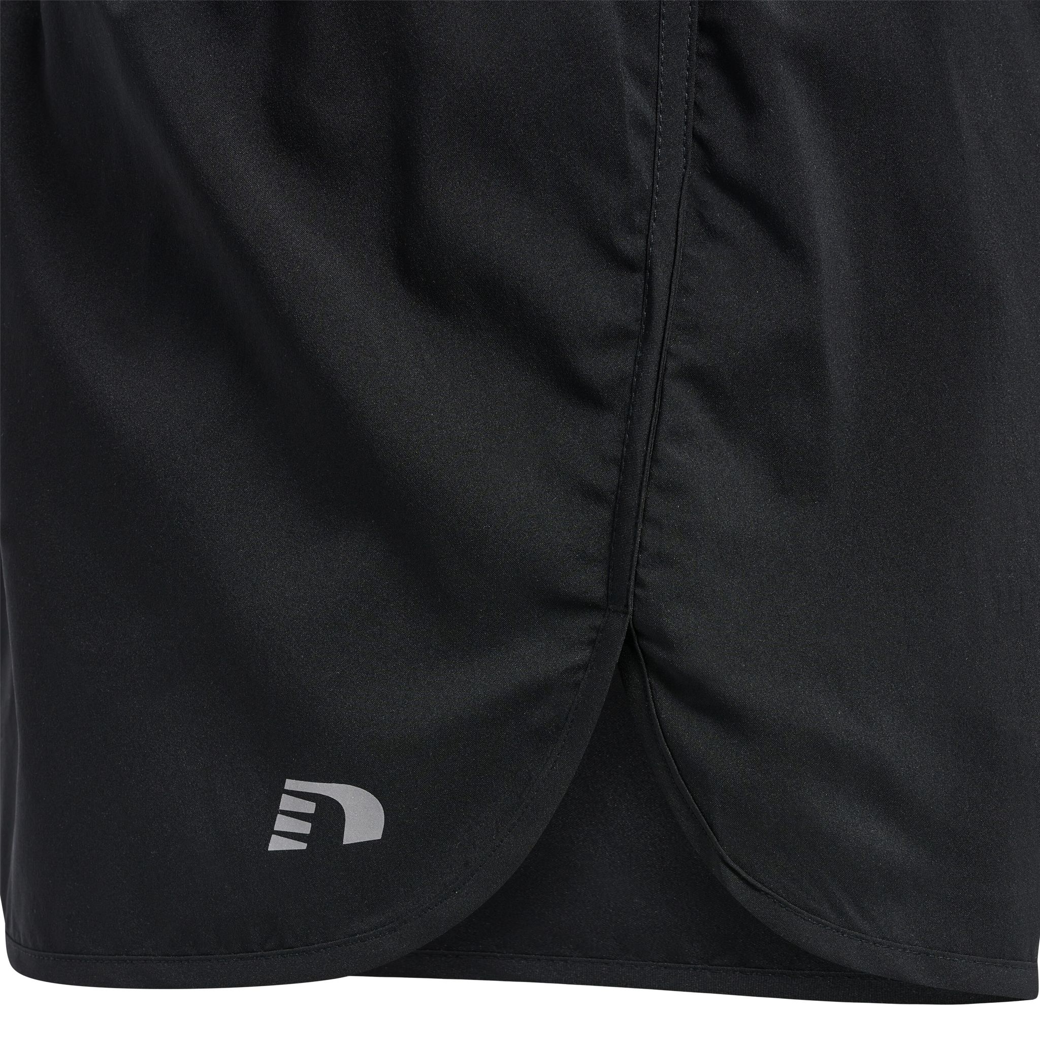 MEN'S CORE SPLIT SHORTS