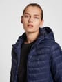 hmlRED QUILTED HOOD JACKET WOMAN