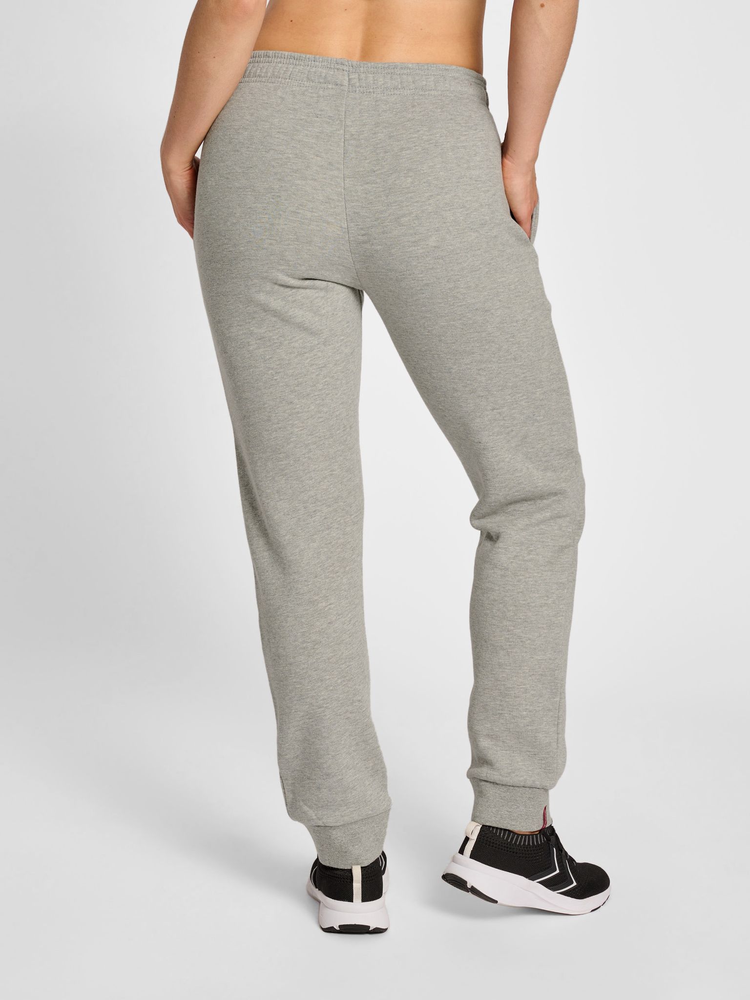 hmlRED BASIC SWEAT PANTS WOMAN