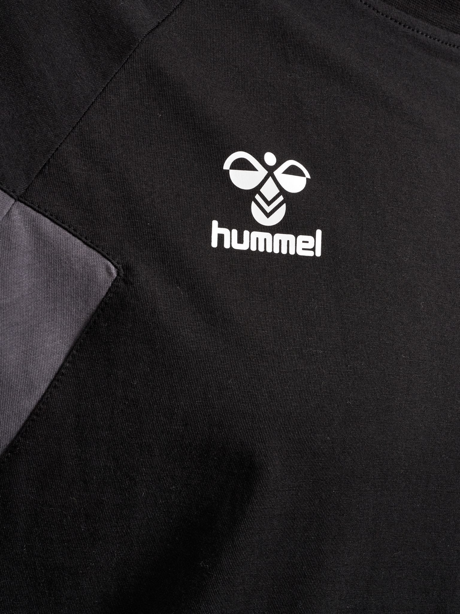 hmlTRAVEL T-SHIRT S/S