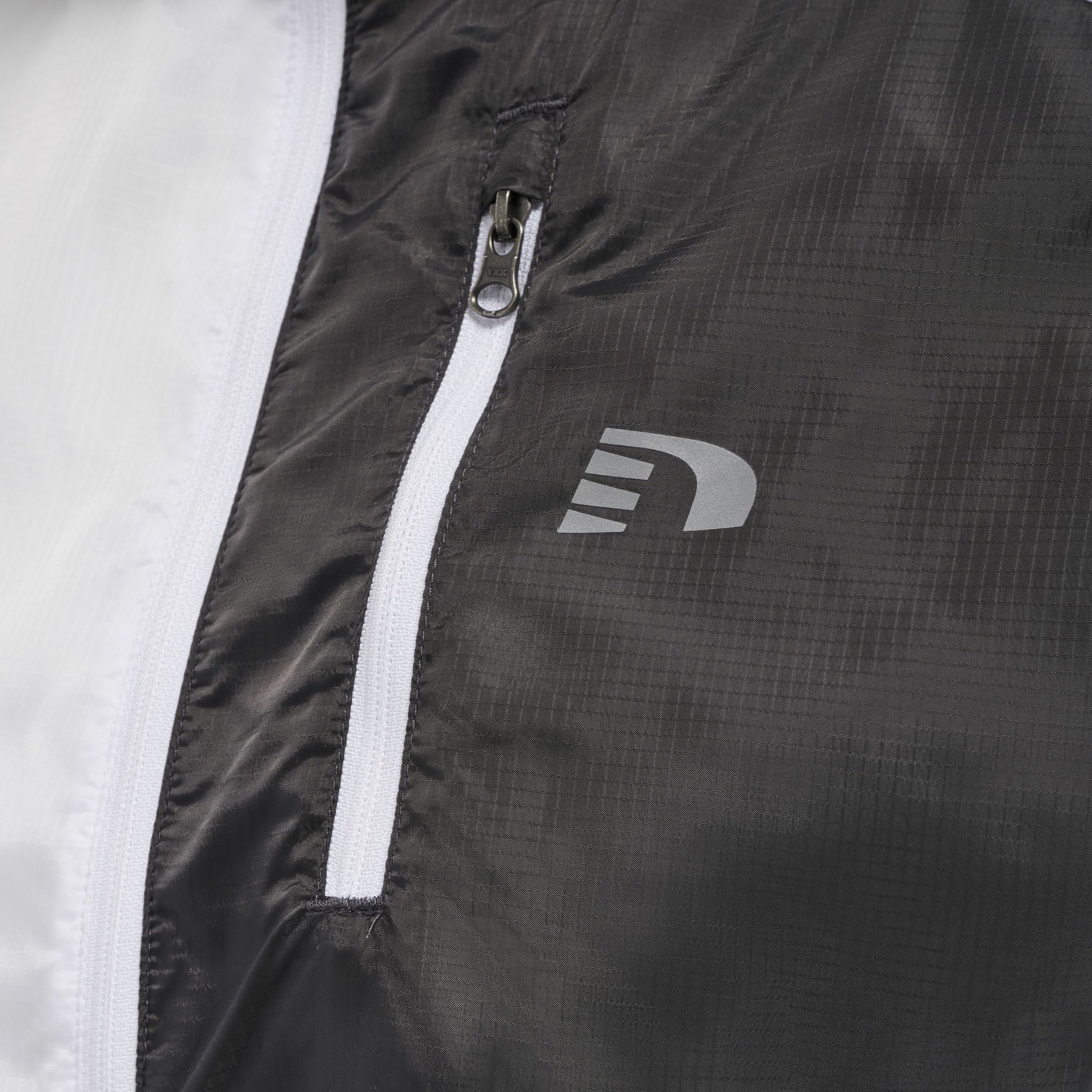 WOMEN PACKABLE TECH JACKET