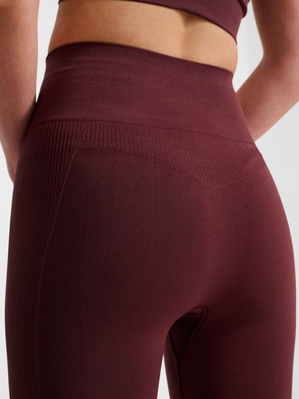 hmlTIF SEAMLESS CYLING SHORTS