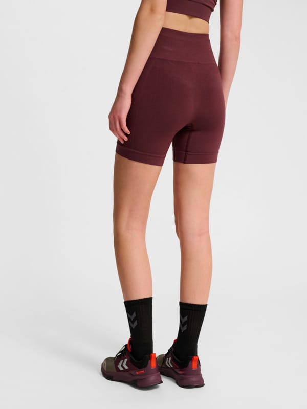 hmlTIF SEAMLESS SHORTS